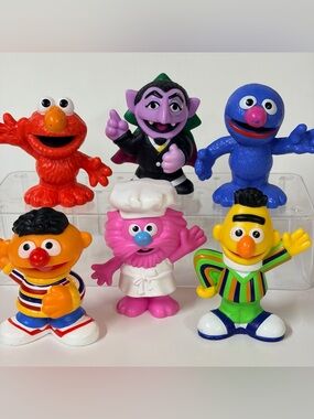 Sesame Street Hasbro Toy Figures Lot of 6 Toys 2013-2018 Toys Muppets Lot